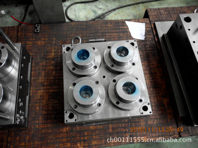 精密模具制造專家 垃圾桶、漆桶及抽水馬桶蓋模具的專業解決方案